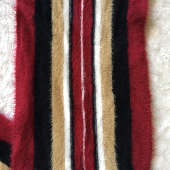 Vertical stripe camel red black & white soft scarf - Picture 6 of 8